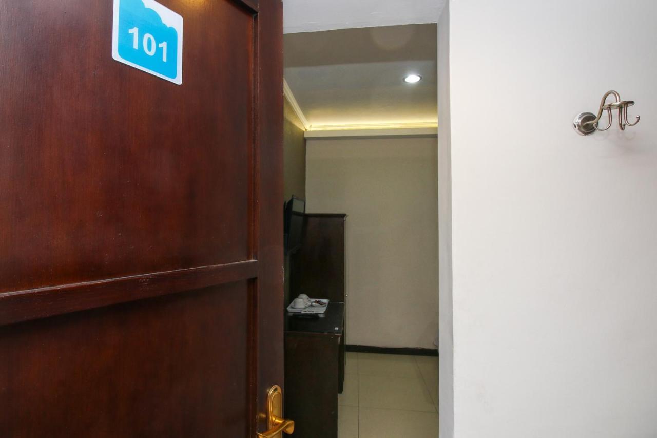 Sky Hotel Buah Batu 1 Bandung Exteriér fotografie